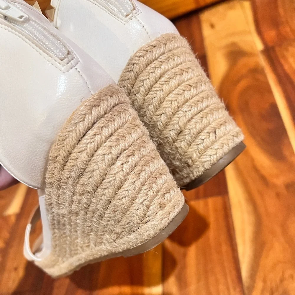 Espirt 8.5 White Faux Leather Studded Wedges Espadrille Neutral Minimalist